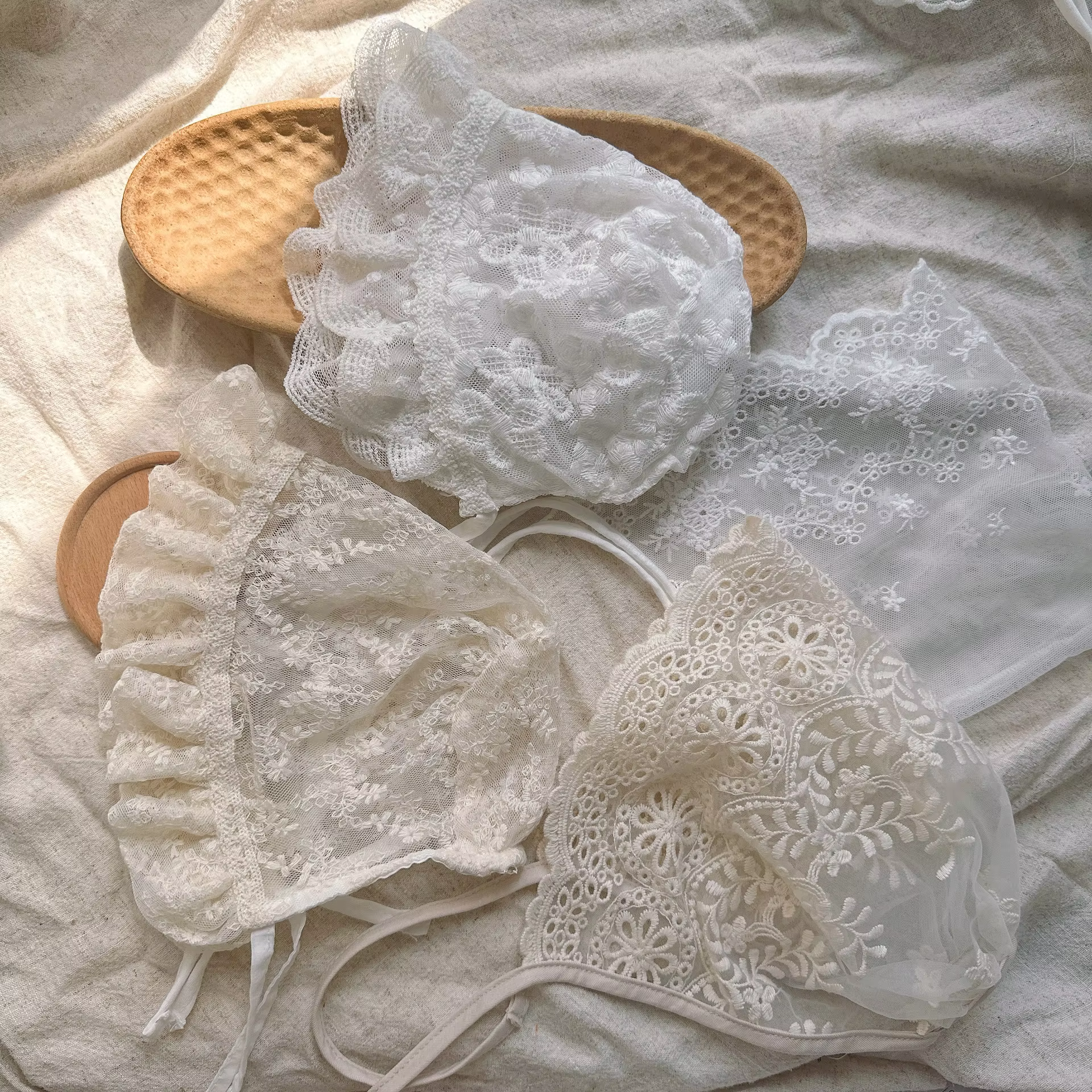 Lace Bonnet