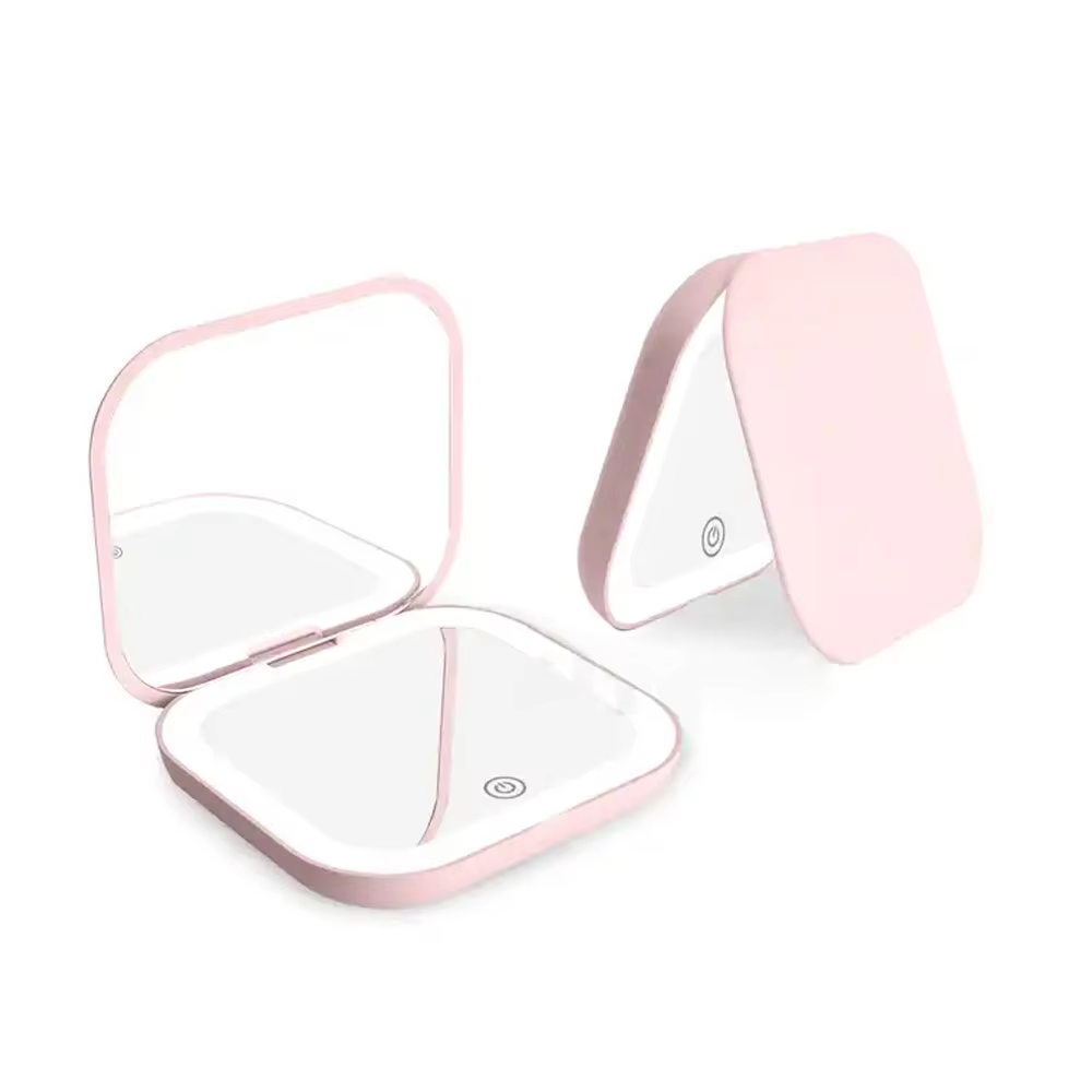 Light-up compact mirror – Lilvelle Chanukah gift guide