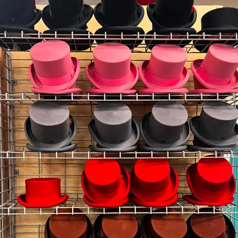 Magician's top hat – Lilvelle Chanukah magic party