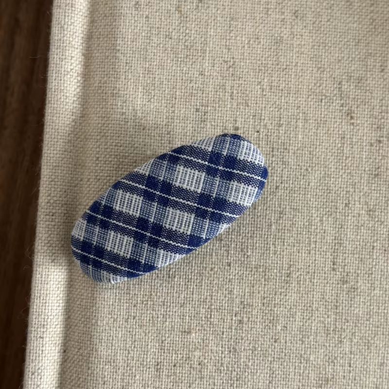 Striped Oval Clip