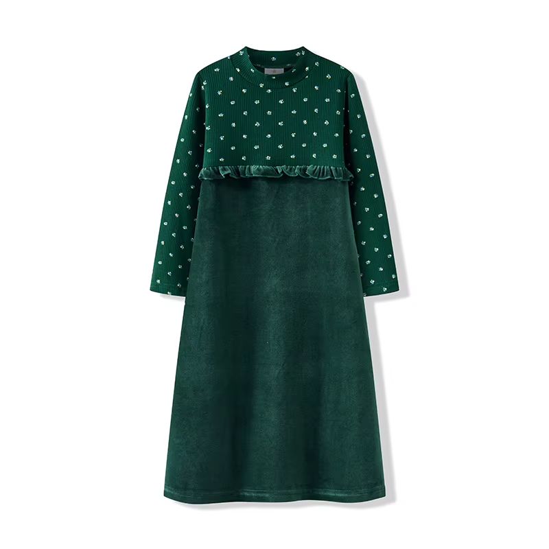 The Shabbos Lounge Suite in Green – Green Girl Robe