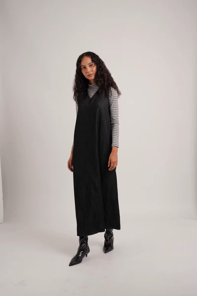 Denim V-Neck Maxi Dress – Black